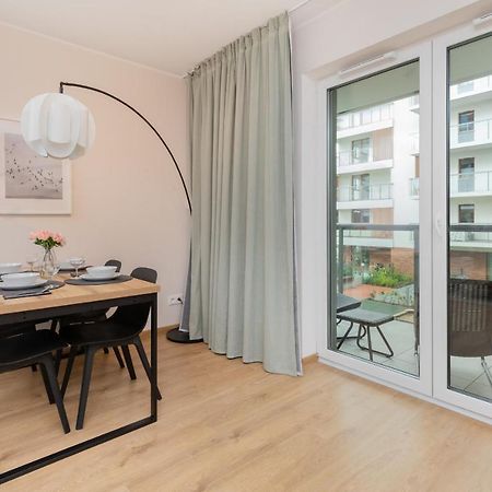 Bright & Stylish Apartment With Balcony 1,5 Km To Gdansk Main City By Noclegi Renters Екстер'єр фото